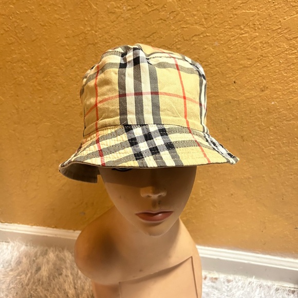BurBerry Plaid Bucket Hat - Picture 1 of 6